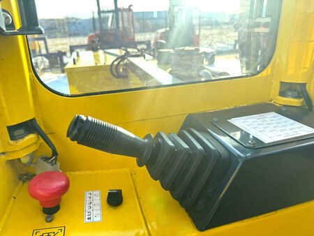Combilift C2500 EST/ELECTRIC /Only 1449 hours/ battery reconditioned,efficiency of 81%. | 10
