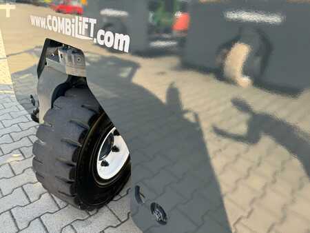 Combilift  C4000 // 6000 mm // Wide positioner | 17