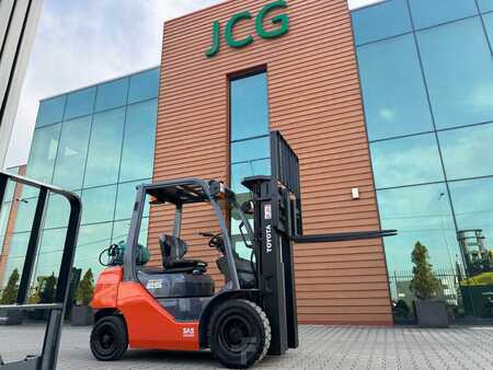 Toyota  02-8FGF25 // LPG // 2018 year // Triplex 4300 mm // | 2