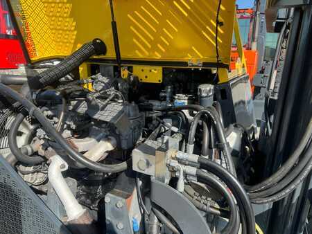 Combilift CB3000 // 2016 year // Triplex // positioner +side shift | 12