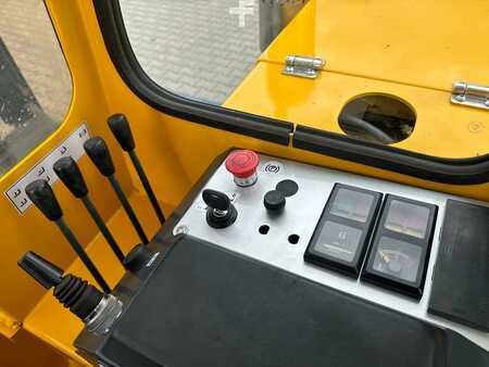 Combilift C2500  //LPG // Wide positioner // | 18