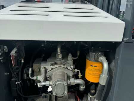 Combilift Combilift  C4000 // DIESEL // Low mast | 18