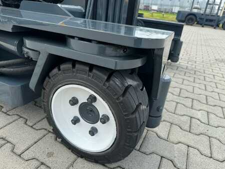 Combilift C3000/ Triplex 5500 mm | 14