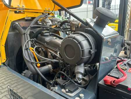 Combilift C3000/ Like new /Only  1900 hours !!! | 9