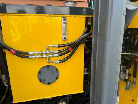 Combilift C2500 EST/ELECTRIC /Only 1451 hours/ battery reconditioned,efficiency of 81%. | 11