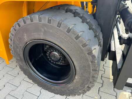 Hyster Yale GLP70 /Forks positioner + sideshift //Only 4071 hours !!! | 13