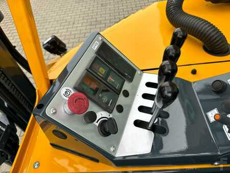 Combilift CB3000 //2017 year // Toyota engine | 15