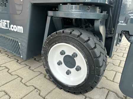 Combilift CB3000 //2017 year // Toyota engine | 9