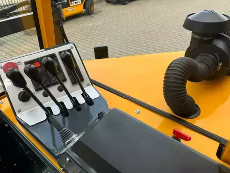 Combilift CB3000 //2016 year // Toyota engine | 10