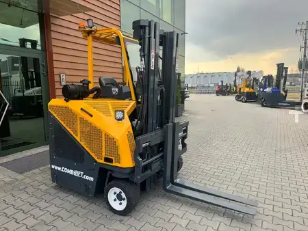 Combilift CB3000 //2016 year // Toyota engine | 4