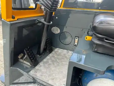 Combilift CB3000 //2016 year // Toyota engine | 8