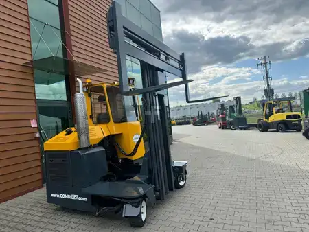 Combilift C2500 // Compact // Wide positioner