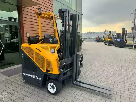 Combilift CB3000 //2016 year // Toyota engine | 4